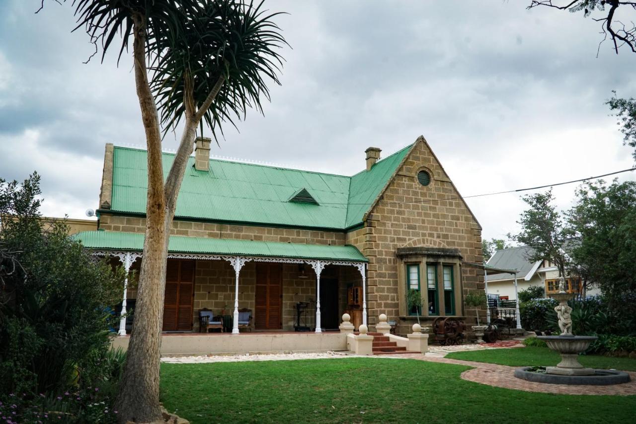 Outentique Accommodation Oudtshoorn Exterior photo