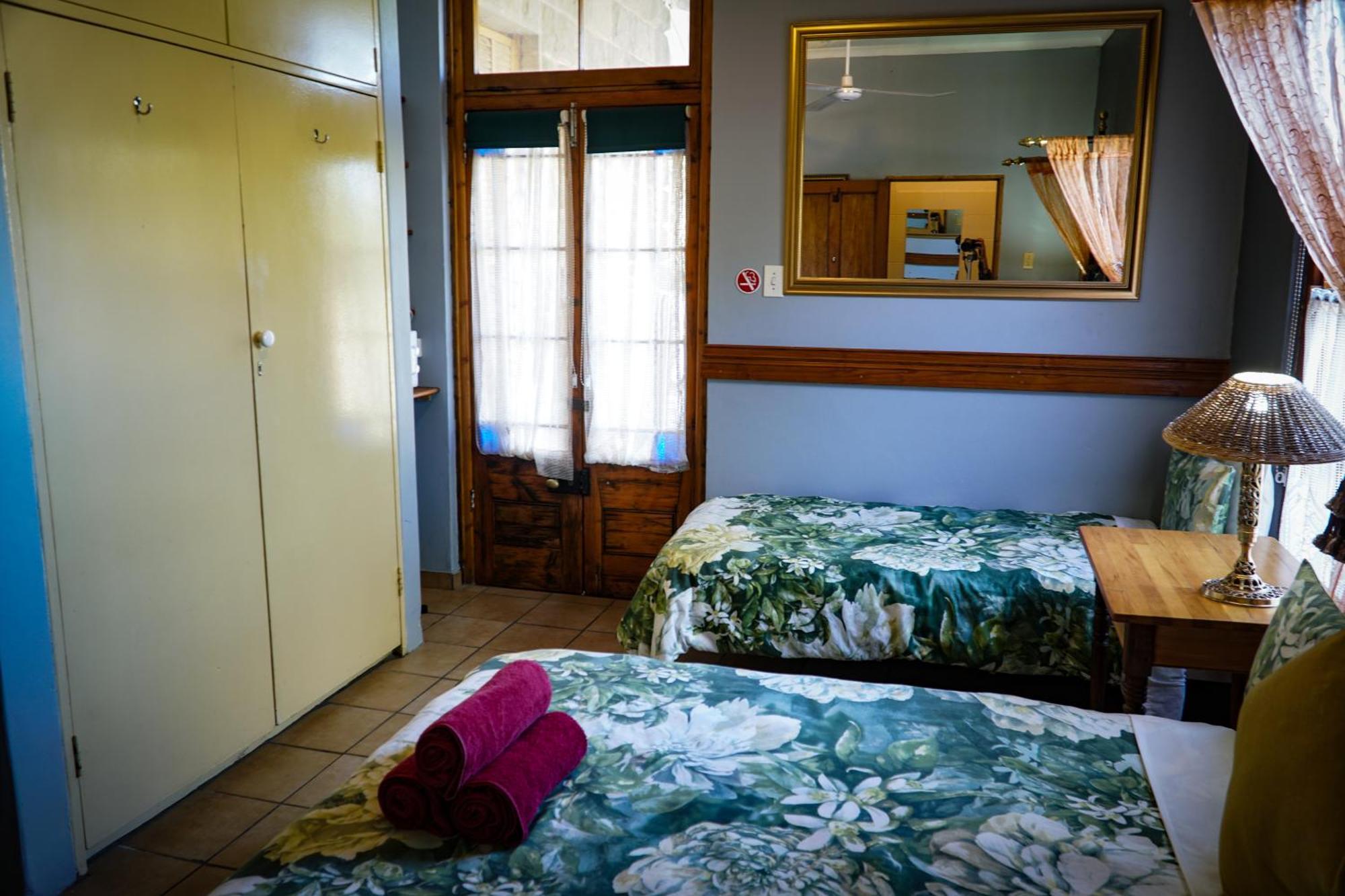 Outentique Accommodation Oudtshoorn Exterior photo