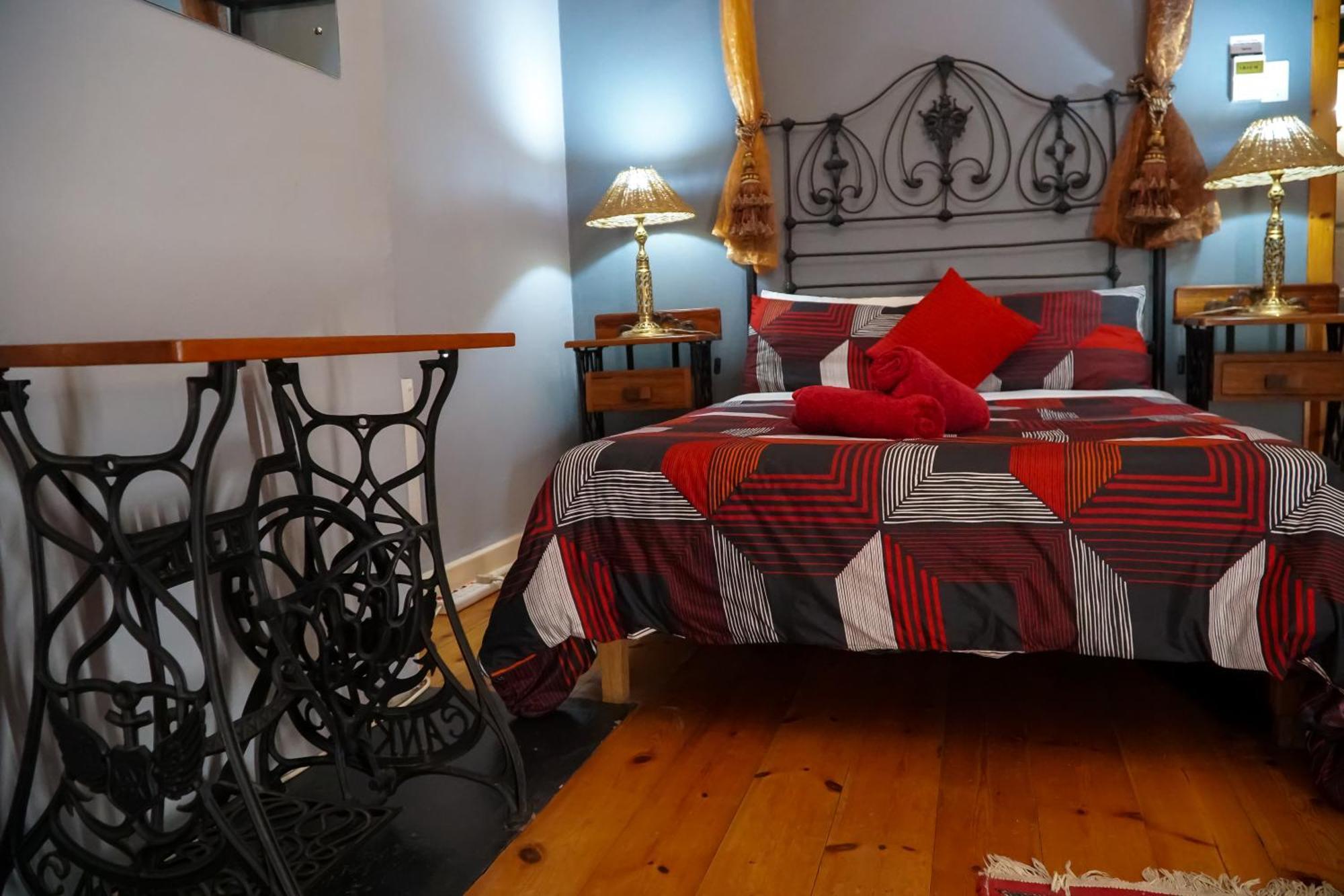 Outentique Accommodation Oudtshoorn Exterior photo
